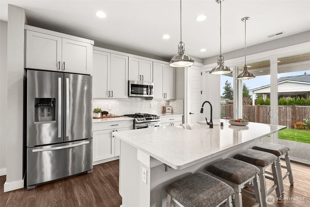 1500 E Nanevicz Avenue, Buckley, WA 98321