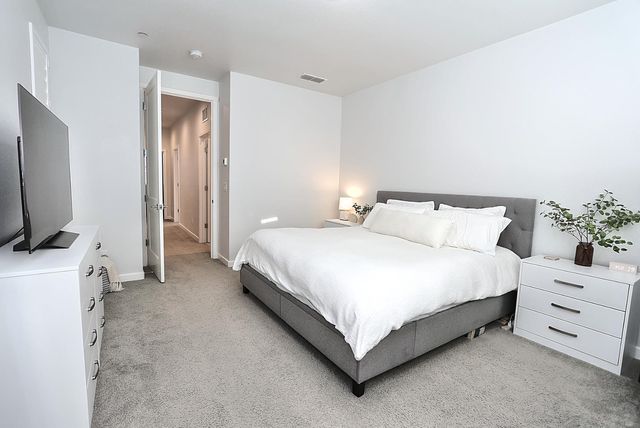 3280 Hummingbird Ct, West Sacramento, CA 95691