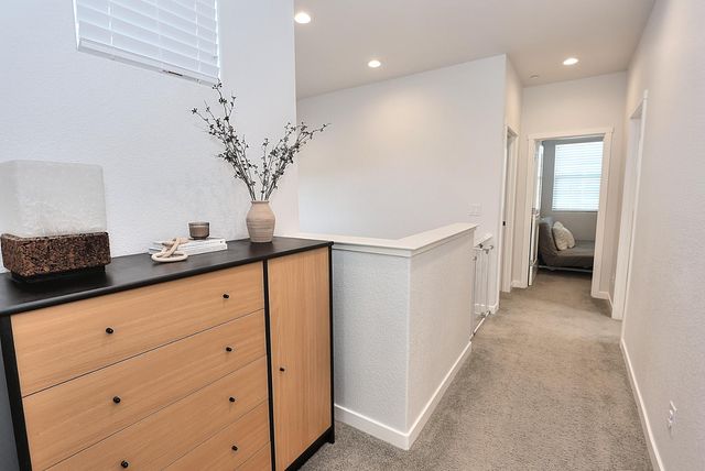 3280 Hummingbird Ct, West Sacramento, CA 95691