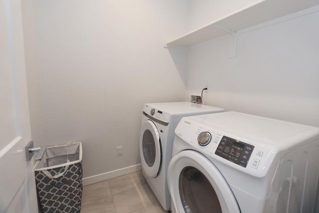 3280 Hummingbird Ct, West Sacramento, CA 95691