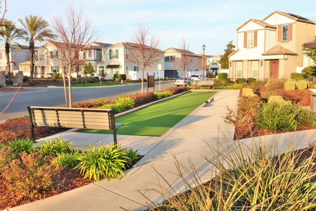 3280 Hummingbird Ct, West Sacramento, CA 95691