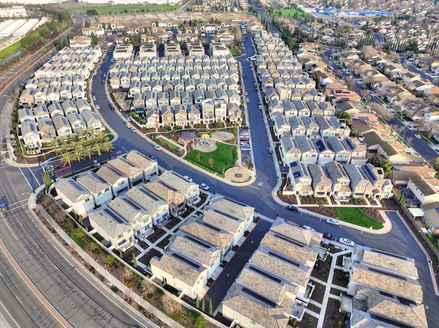 3280 Hummingbird Ct, West Sacramento, CA 95691