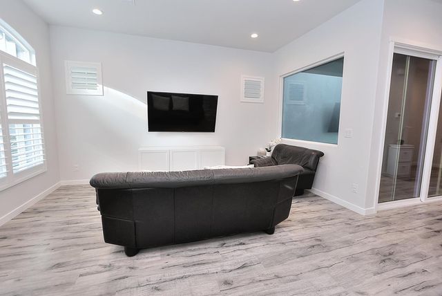 3280 Hummingbird Ct, West Sacramento, CA 95691