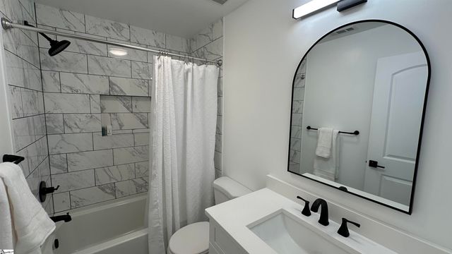 585 Cannon Ford Road, Inman, SC 29349