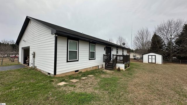 585 Cannon Ford Road, Inman, SC 29349