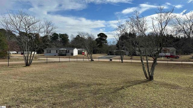 585 Cannon Ford Road, Inman, SC 29349