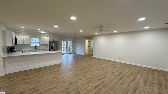 585 Cannon Ford Road, Inman, SC 29349