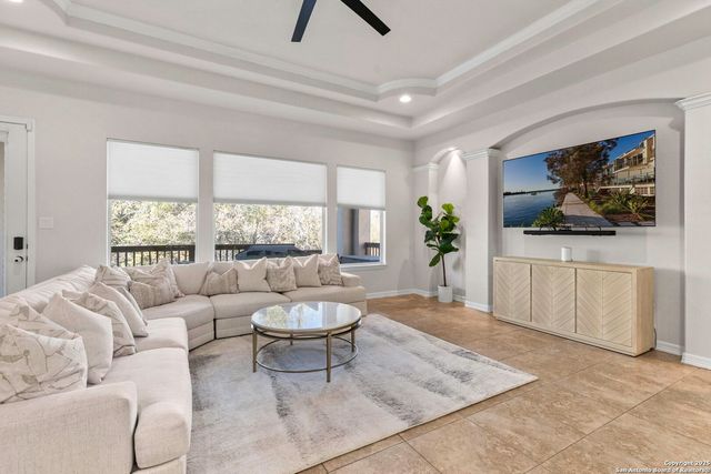 6131 Lowrie, San Antonio, TX 78239