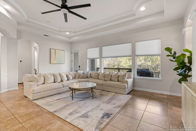 6131 Lowrie, San Antonio, TX 78239