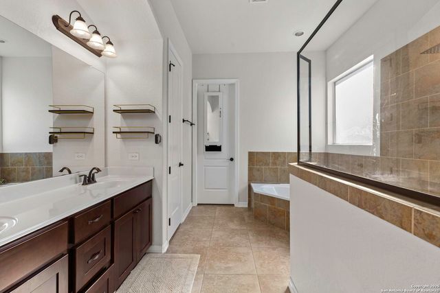 6131 Lowrie, San Antonio, TX 78239