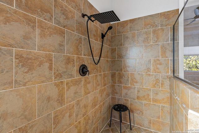 6131 Lowrie, San Antonio, TX 78239