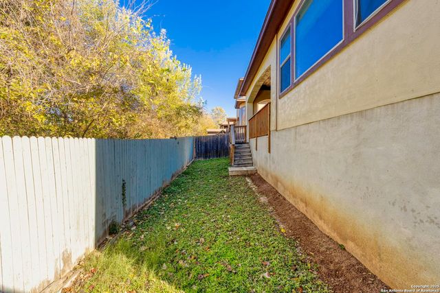 6131 Lowrie, San Antonio, TX 78239