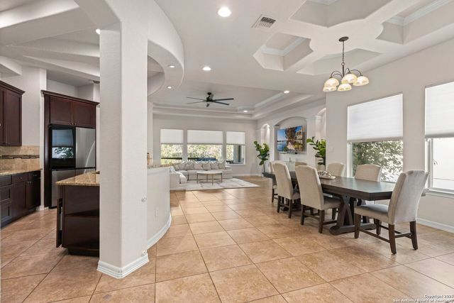 6131 Lowrie, San Antonio, TX 78239