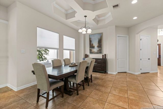 6131 Lowrie, San Antonio, TX 78239