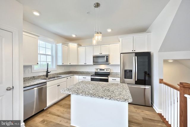 26 PACER DR, Hanover, PA 17331