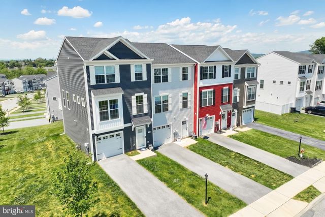 26 PACER DR, Hanover, PA 17331