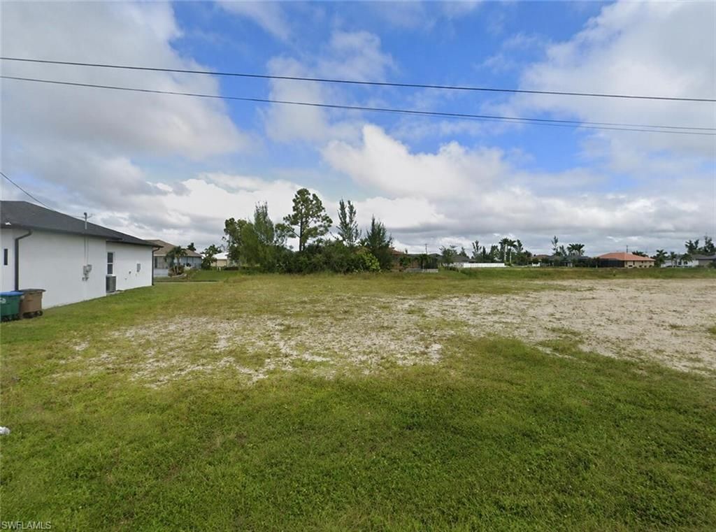 439 22nd TER, Cape Coral, FL 33991