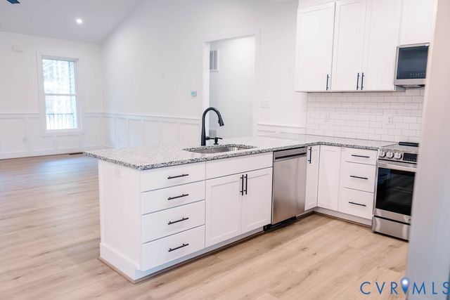 157 Barringer Ln, Bumpass, VA 23024