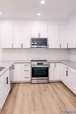 157 Barringer Ln, Bumpass, VA 23024