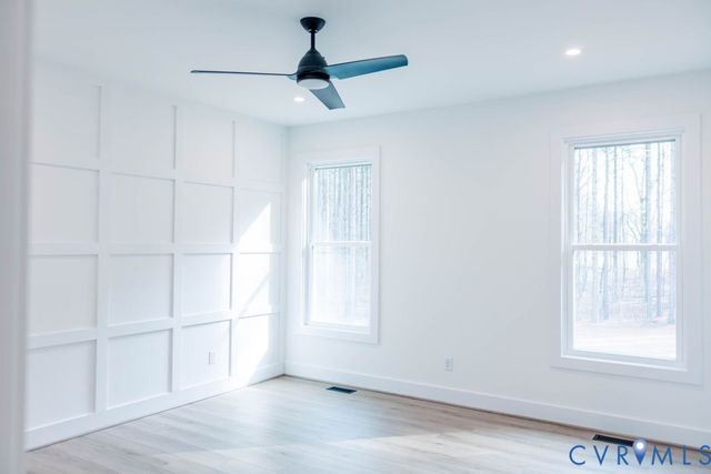 157 Barringer Ln, Bumpass, VA 23024