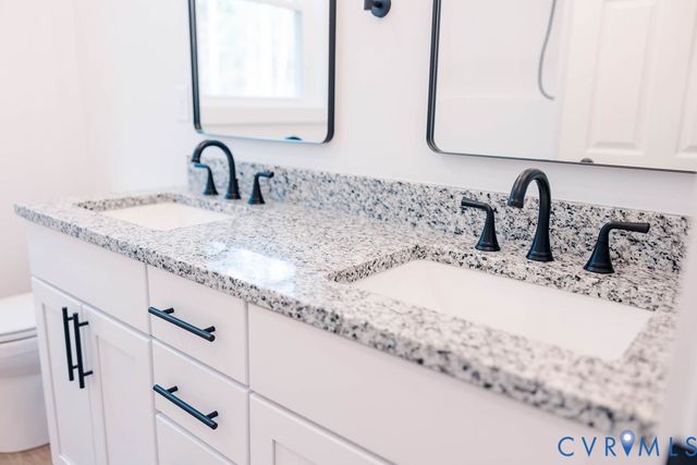 157 Barringer Ln, Bumpass, VA 23024