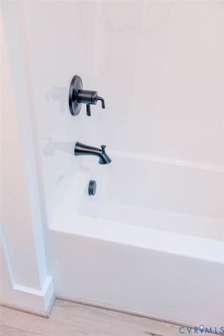 157 Barringer Ln, Bumpass, VA 23024