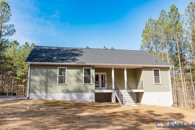 157 Barringer Ln, Bumpass, VA 23024