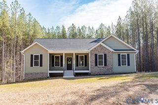 157 Barringer Ln, Bumpass, VA 23024