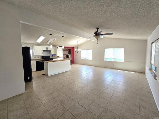 1212 H St 95, Ramona, CA 92065