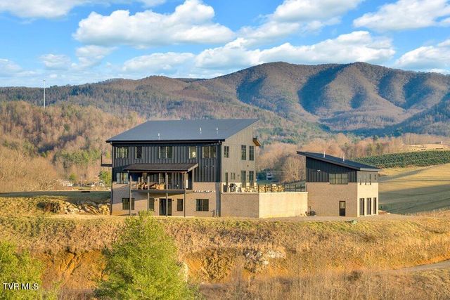 817 Neva View Lane, Mountain City, TN 37683