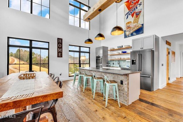 817 Neva View Lane, Mountain City, TN 37683