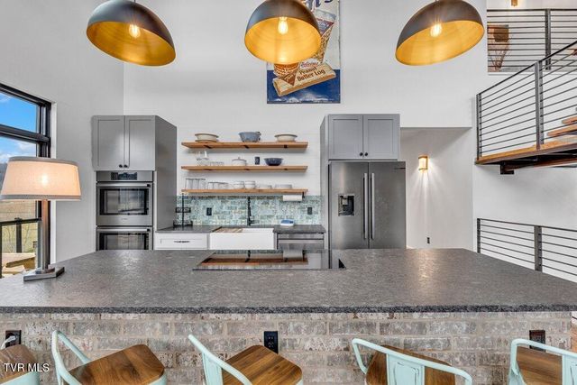 817 Neva View Lane, Mountain City, TN 37683