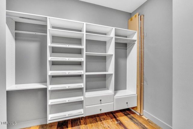 817 Neva View Lane, Mountain City, TN 37683