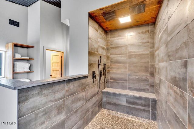 817 Neva View Lane, Mountain City, TN 37683