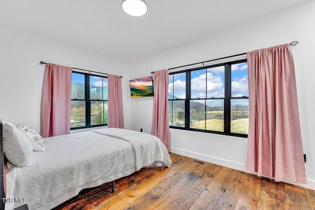 817 Neva View Lane, Mountain City, TN 37683