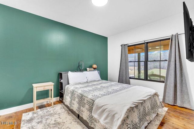 817 Neva View Lane, Mountain City, TN 37683