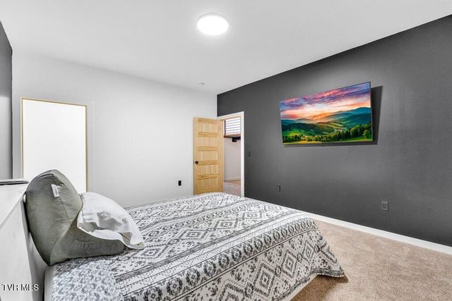 817 Neva View Lane, Mountain City, TN 37683