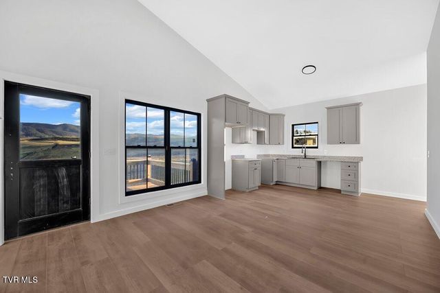 817 Neva View Lane, Mountain City, TN 37683