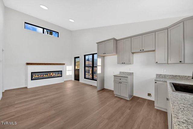 817 Neva View Lane, Mountain City, TN 37683