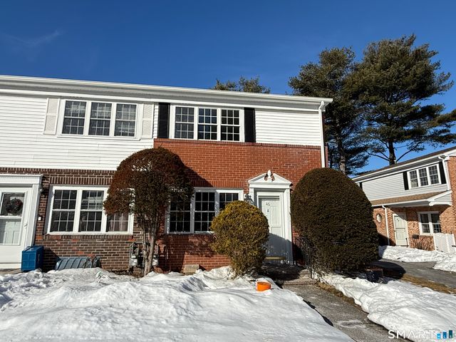 46 Salem Walk 46, Milford, CT 06460