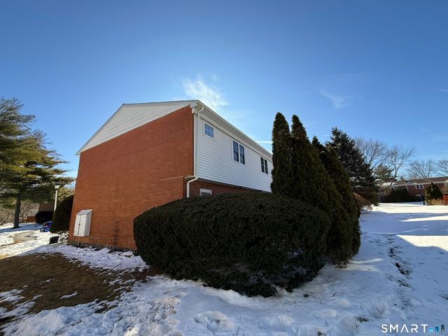 46 Salem Walk 46, Milford, CT 06460