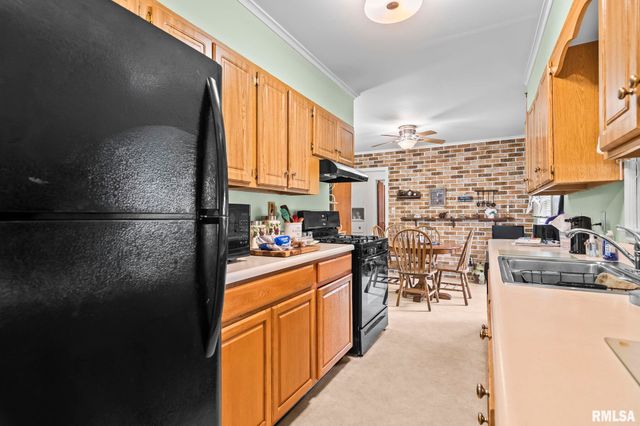 146 CIRCLE Drive, Springfield, IL 62703