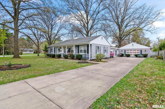 146 CIRCLE Drive, Springfield, IL 62703