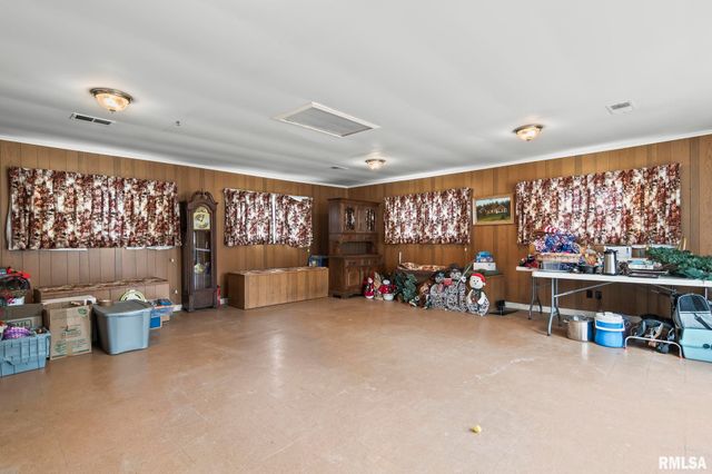 146 CIRCLE Drive, Springfield, IL 62703