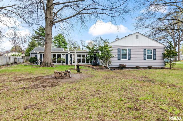 146 CIRCLE Drive, Springfield, IL 62703