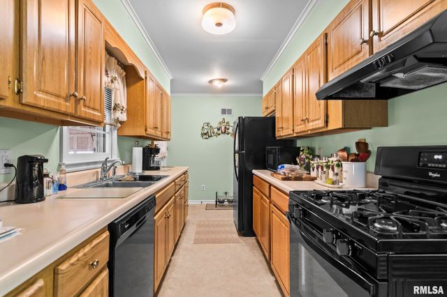 146 CIRCLE Drive, Springfield, IL 62703