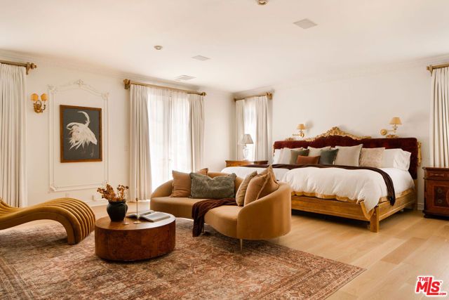 166 N Mccadden Place, Los Angeles, CA 90004