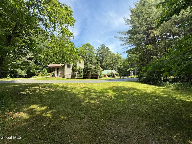 371 Lakeview Road, Broadalbin, NY 12025