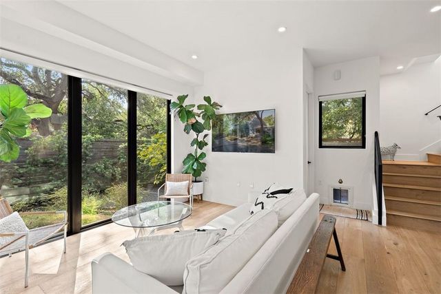 707 E Live Oak ST 2, Austin, TX 78704