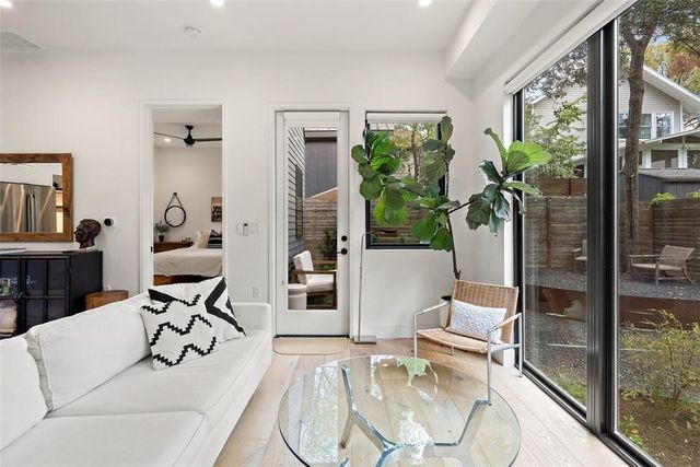 707 E Live Oak ST 2, Austin, TX 78704